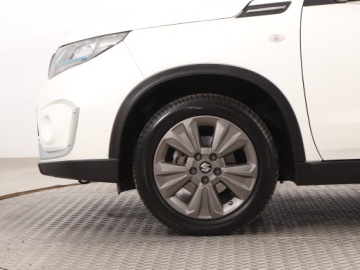 Suzuki Vitara III 2022 Suzuki Vitara 1.5 Hybrid, Salon Polska, zdjęcie 13