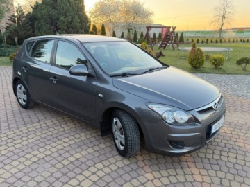 Hyundai i30 I Hatchback 1.4 109KM 2010 Hyundai i30 1.4 109KM Klima Sprawdz 1.4 Benzyna 109KM, zdjęcie 13