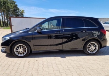 Mercedes Klasa B W246 Sports Tourer 200 CDI 136KM 2015 Mercedes-Benz Klasa B Serwisowany w ASO Mercedes Kratka Dostawczy 2 osoby, zdjęcie 4