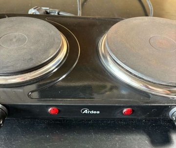 ЭЛЕКТРИЧЕСКАЯ ПЛИТА С ДВУМЯ КОНФОРКАМИ ДЛЯ ТУРИСТИЧЕСКОГО КЕМПИНГА