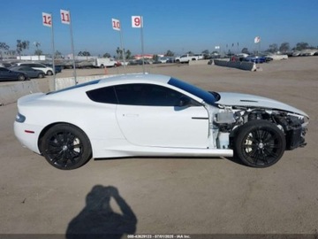 Aston Martin DB9 2015 Aston Martin DB9 Carbon Edition 2015 6.0l 6.0 Benzyna 510KM, zdjęcie 6