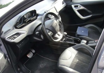 Peugeot 2008 I SUV Facelifting 1.2 PureTech 110KM 2018 Peugeot 2008 Automat Panorama Wersja Crossway 1.2 Benzyna 110KM, zdjęcie 11
