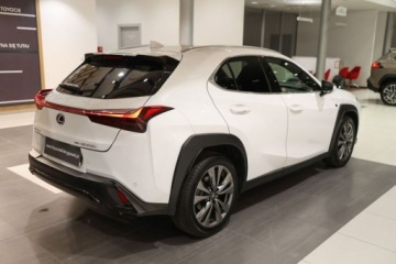 Lexus UX 2024 Lexus UX 300h F Sport Design AWD 2.0 Hybryda 152KM, zdjęcie 4