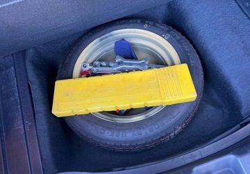 Honda Jazz III 1.2 i-VTEC 90KM 2011 Honda Jazz 1.2Benz.90KM Klima AluNowe Opony Kurtyny ESP Faktura Gwarancja, zdjęcie 2