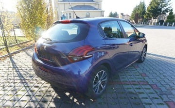 Peugeot 208 I Hatchback 5d Facelifting 1.2 PureTech 82KM 2017 Peugeot 208 Bezwypadkowy Serwisowany 1-Wlasciciel Navi Panorama Alu Grz.Fo, zdjęcie 5