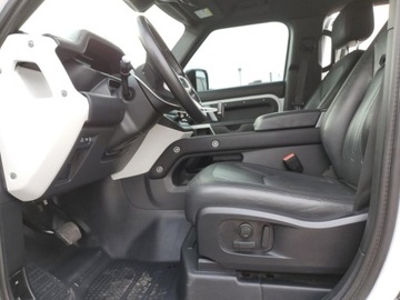 Land Rover Defender IV (L663) 2022 Land Rover Defender 110 X-Dynamic Hse 2022 3.0l 3.0 Benzyna 395KM, zdjęcie 7