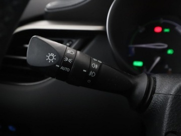 Toyota C-HR I Crossover 1.8 Hybrid 122KM 2019 Toyota C-HR navi kamera grzane fotele ACC, zdjęcie 31