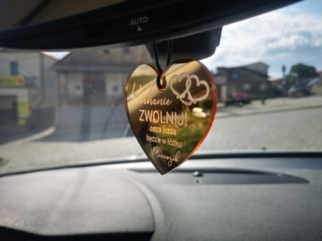 АВТОМОБИЛЬНЫЙ КУЛОН С ГРАВИНОЙ СЕРДЦЕ на зеркале