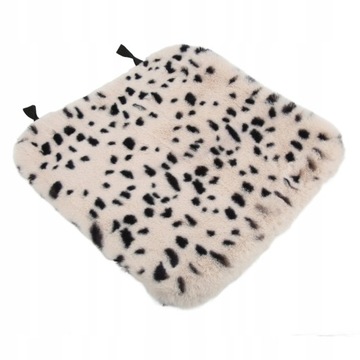 Универсальная подушка переднего сиденья.