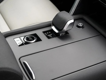 Land Rover Discovery V Terenowy Facelifting 3.0D I6 249KM 2024 LAND ROVER Discovery V D250 S Suv 3.0 (249KM) 2024, zdjęcie 9