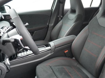 Mercedes Klasa A W177/V177 Hatchback Facelifting 1.3 200 163KM 2025 MERCEDES-BENZ A Klasa 200 AMG Line 1.3 (163KM) 2025, zdjęcie 3