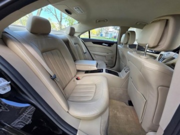 Mercedes CLS W218 Coupe 250 CDI BlueEFFICIENCY 204KM 2013 MERCEDES CLS 250 CDI 2.2l diesel 204KM Przebieg: 137,768km Zadbane wnętrze, zdjęcie 31