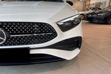 Mercedes Klasa A W177/V177 Hatchback Facelifting 2.0 220d 190KM 2024 MERCEDES-BENZ A Klasa 220 d AMG Line 2.0 (190KM) 2024, zdjęcie 15