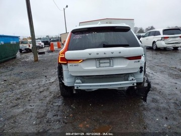 Volvo XC60 II 2023 Volvo XC 60 B5 Plus Bright Theme, 2023r., 4x4, 2.0L 2.0 Benzyna 247KM, zdjęcie 7