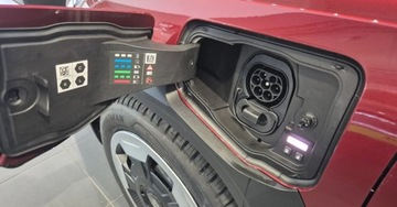 Renault 2025 Renault 4 evolution 120 KM urban range od reki Elektryczny 120KM, zdjęcie 37