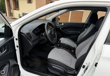 Hyundai i20 II Hatchback 5d 1.2 75KM 2015 Hyundai i20 1,2 75KM Klimatyzacja 1.2 Benzyna 75KM, zdjęcie 18