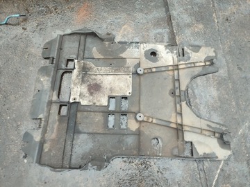 peugeot 5008 I крышка двигателя