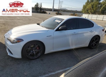 Alfa Romeo Giulia II Sedan Facelifting 2.0 Turbo 280KM 2020 Alfa Romeo Giulia TI 2020 2.0l 2.0 Benzyna 280KM