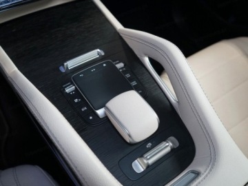 Mercedes GLS X167 SUV Facelifting 3.0 450d 367KM 2025 MERCEDES-BENZ GLS 450 d 4-MATIC AMG Line 3.0 (367KM) 2025, zdjęcie 6