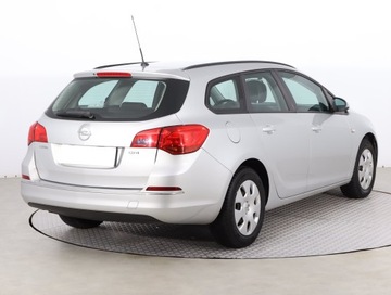 Opel Astra J Sports Tourer Facelifting 1.7 CDTI ECOTEC 110KM 2014 Opel Astra 1.7 CDTI, Salon Polska, Klima, Tempomat, zdjęcie 4