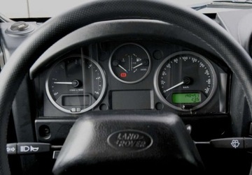 Land Rover Defender III 90 Station Wagon 2.2 TD4 122KM 2013 Land Rover Defender Faktura VAT 23 2.2 Diesel 122KM, zdjęcie 26