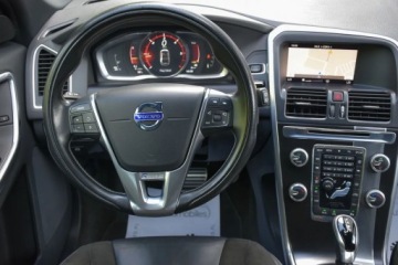 Volvo XC60 I SUV Facelifting 2.0 D4 DRIVE-E 190KM 2017 Volvo XC 60 VOLVO XC60 2.0 D4 190KM R-DESIGN BLIS Navi Kamera Gwarancja 12, zdjęcie 28