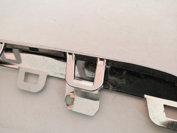 LIŠTA CHRÓM MASKA MŘÍŽKA PŘEDNÍ LEVÝ A2058880273 MERCEDES W205