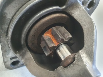 KIA CEED 1.6 16V STARTÉR M000T32571ZE