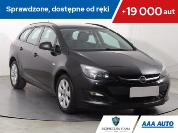 Opel Astra J Sports Tourer Facelifting 1.6 Twinport ECOTEC 115KM 2015 Opel Astra 1.6 16V, Skóra, Klima, Klimatronic