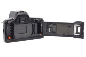 CANON EOS 1000F - для ремонта, запчасти, коллекции