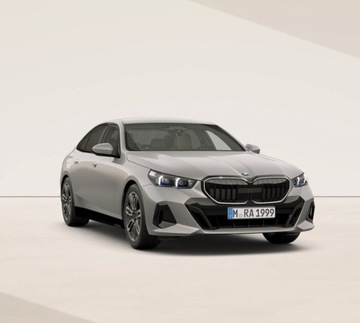 BMW Seria 5 G90-91 Touring 2.0 520d 197KM 2025 BMW 520 BMW 520d xDrive M Pro Iconic Glow Harmann/, zdjęcie 1