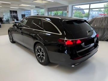 Mercedes Klasa E W214 Kombi 2.0 220d 197KM 2025 E Klasa 220 d Avantgarde Estate 2.0 (197KM) 2025, zdjęcie 3