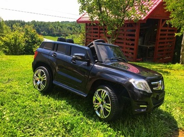 Детская машина на батарейках с mp3 пультом