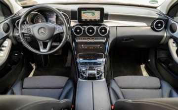 Mercedes Klasa C W205 Limuzyna 180 156KM 2016 Mercedes-Benz Klasa C Mercedes-Benz Klasa C W205 1.6 180 9G-TRONIC 156KM, zdjęcie 10