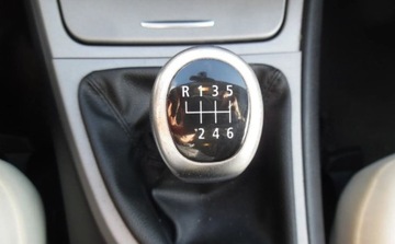 BMW 2011 BMW Seria 1 2011r, 1.6 Benzyna, Lekko uszkodzony bok. 1.6 Benzyna 122KM, zdjęcie 15