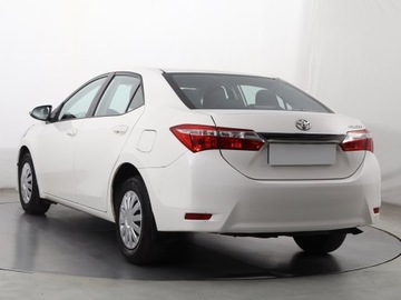 Toyota Corolla XI Sedan Facelifting 1,33 Dual VVT-i 99KM 2017 Toyota Corolla 1.3 Dual VVT-i, Salon Polska, zdjęcie 3