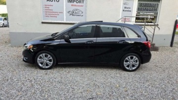 Mercedes Klasa B W246 Sports Tourer Facelifting 2.0 250 211KM 2016 Mercedes-Benz Klasa B 2,0 benzyna 211 KM 4Matic automat NAVI Full LED zare, zdjęcie 2