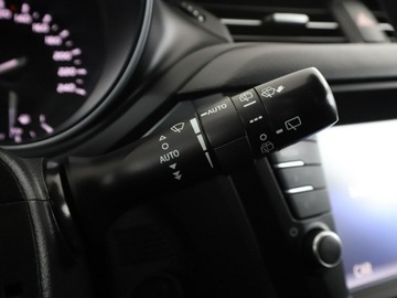 Toyota Avensis III Wagon Facelifting 2015 2.0 D-4D 143KM 2015 Toyota Avensis navi klima auto LED grzane fotele, zdjęcie 29