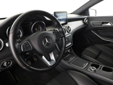 Mercedes CLA C117 Shooting Brake 1.6 180 122KM 2016 Mercedes CLA 180 automat navi kamera tempomat, zdjęcie 13