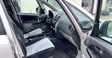 Suzuki SX4 I Sedan 1.6 VVT 120KM 2010 Suzuki SX4 1.6B 120KM klimatronik hak 1.6 Benzyna 120KM, zdjęcie 11