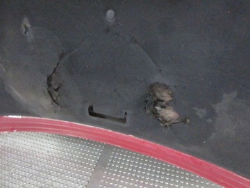 DODGE NITRO KAPOTA ZTLUMENÍ