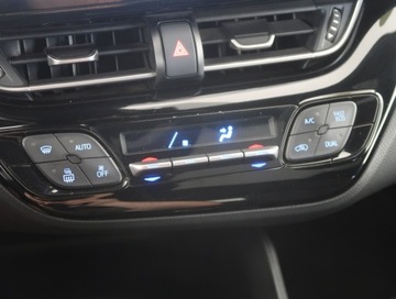 Toyota C-HR I Crossover 1.2L Turbo 116KM 2018 Toyota C-HR 1.2 Turbo, Salon Polska, Serwis ASO, zdjęcie 11