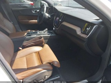 Volvo XC60 II 2022 Volvo XC 60 B5 Inscription 2022 2.0l 2.0 Benzyna 247KM, zdjęcie 9