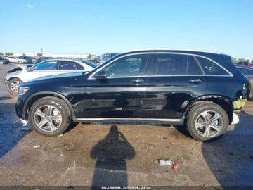 Mercedes GLC C254/X254 2022 Mercedes-Benz GLC 300 Suv 2022 2.0l 2.0 Benzyna 255KM, zdjęcie 2