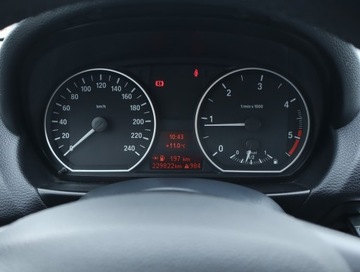 BMW Seria 1 E81/E87 Hatchback 5d E87 2.0 118d 143KM 2007 BMW 1 118d, Klima, Klimatronic, zdjęcie 10
