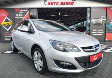 Opel Astra J Sports Tourer Facelifting 1.4 Turbo ECOTEC 140KM 2015 Opel Astra Opel Astra J Sport Tourer 1.4BenzLPG 1.4 BenzynaLPG 140KM, zdjęcie 1
