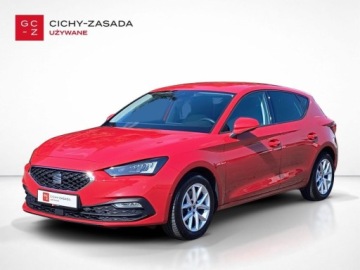 Seat Leon IV Hatchback 1.0 eTSI 110KM 2022 Seat Leon serwis ASO 1.0eTSI 110KM pakiety SmartLink kamera alufelgi VAT23