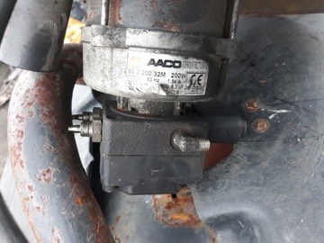 Двигатель с насосом отопителя master bv 160