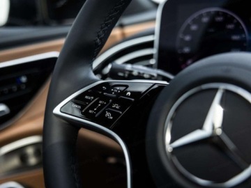 Mercedes Klasa E W214 Sedan 3.0 450d 367KM 2025 E Klasa 450 d 4-Matic Exclusive 3.0 (367KM) 2025, zdjęcie 9