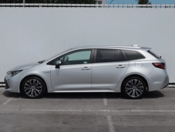Toyota Corolla XII TS Kombi 1.8 Hybrid 122KM 2019 Toyota Corolla 1.8 Hybrid, Salon Polska, zdjęcie 2